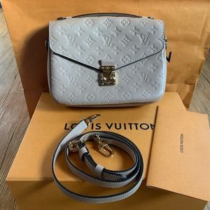 POCHETTE MÉTIS Papyrus - like new condition